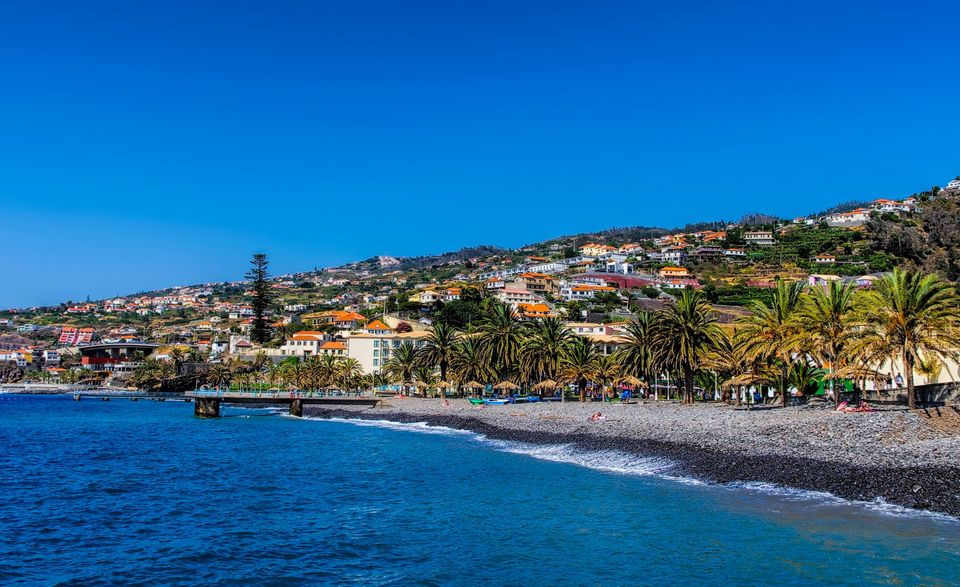 Santa Cruz Holidays 2023/2024 Madeira Mercury Holidays